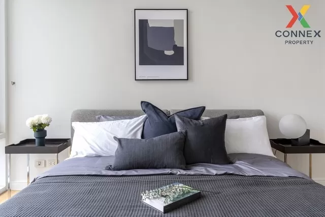 FOR RENT condo , Fullerton Sukhumvit , high floor , BTS-Ekkamai ,